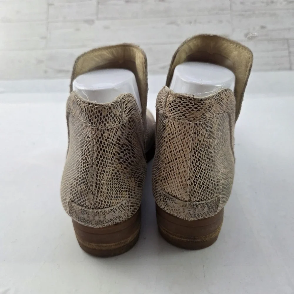 Sorel Ankle Boots Womens 9 Snake Print Chelsea Style Urban Western Casual Bootie